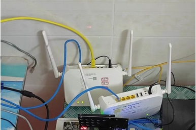 朋友艰难改光猫,穿电信网关,桥接无线路由,上Internet。